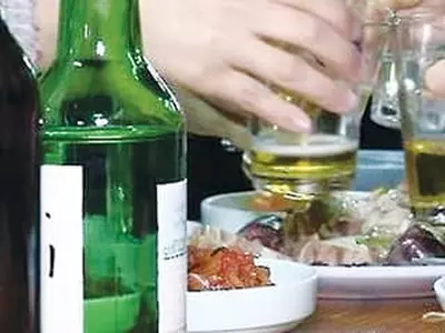 술 마시면 살찌는 이유 밝혀졌다