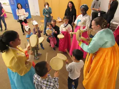 〈사진〉'한국의 설 풍습 배워요'