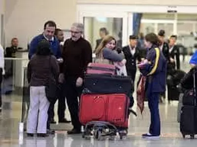 공항 억류 이민자 지원 핫라인 개설