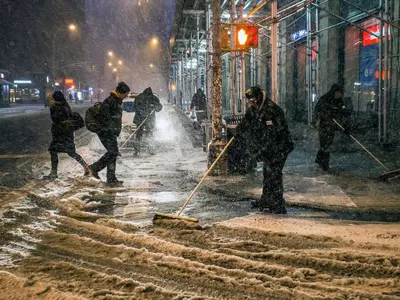 뉴욕 등 동북부에 눈폭풍...공항 마비