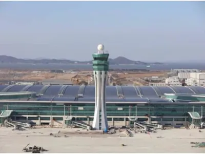 “항공기 모습, 머리 위로 보여요”… 탁 트인 공항이 성큼