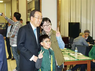 반기문 전 총장, LA 총영사관 깜짝 방문