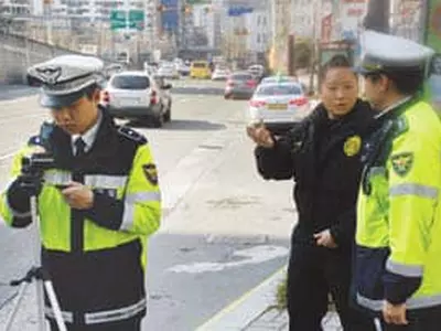 2대째 경찰, 한인 2세 여경관 화제