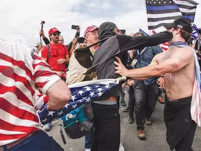 〈사진〉친 트럼프 집회 폭력사태