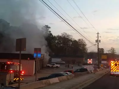 〈사진〉뷰포드하이웨이 차 정비소 화재
