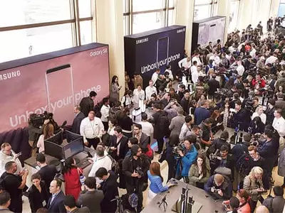 〈사진〉    갤럭시 S8 공개행사 체험인파