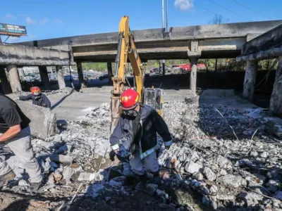 〈미드타운 I-85 교각 붕괴〉"복구작업 수개월 이상 걸릴 것"