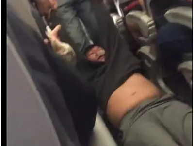 유나이티드항공 '뭇매' 맞고 항복