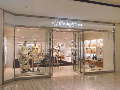 코치, 케이트 스페이드 24억달러에 인수