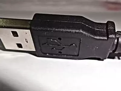 전통적 USB 케이블 사라진다