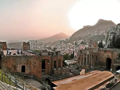 3000년 문명 툭하면 뒤엎는 화산, 그 야릇한 공존