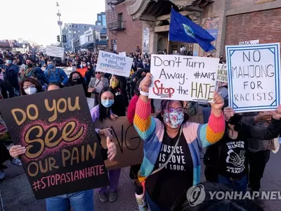 아시아인 겨냥 증오범죄 규탄하는 LA시위대