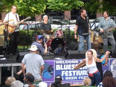 〈사진〉노크로스 블루베리·맥주 축제