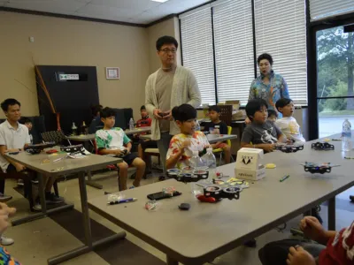 드론 날리며 항공과학자 꿈 키워