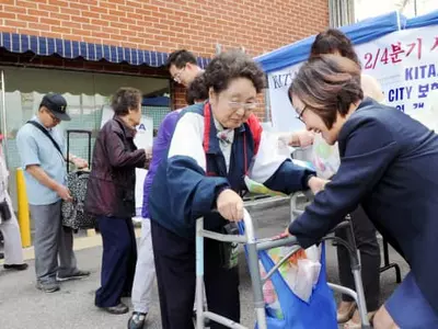 〈사진〉 사랑의 쌀 나누기