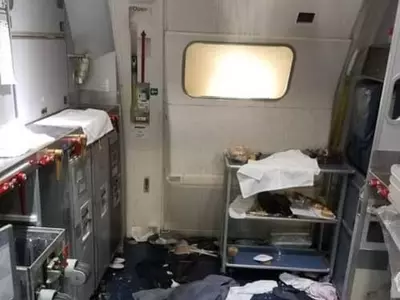 델타 승무원, 난동 승객 와인병으로 때려 제압