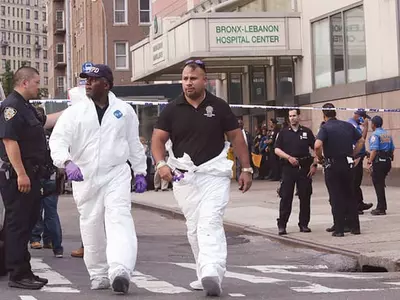 총격으로 산산조각 난 ‘두 의사의 아메리칸 드림’