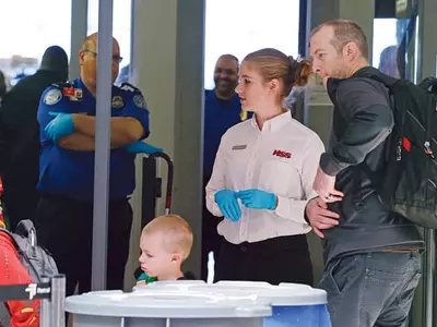 ‘신원보증’가입 탑승권은 스마트폰으로