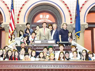 〈사진〉 탈북자들 뉴욕주 청사 방문