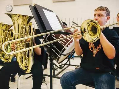 인턴십·서머캠프 등 잘 하고 있나 살펴야