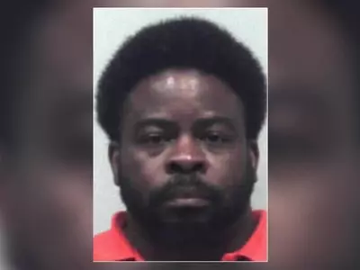 인면수심 귀넷교사 여제자들 상대 성폭행 21회