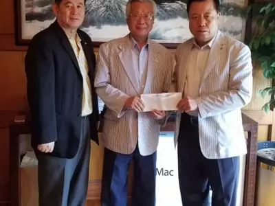 〈사진〉조중식씨,무역스쿨에 지원금