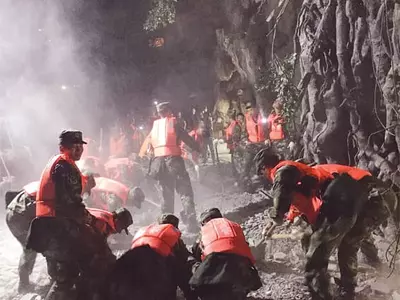 쓰촨성 7.0 강진 중 사상자 속출