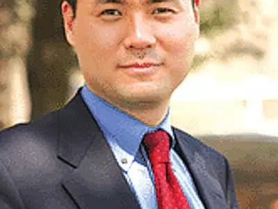 최준희 전 NJ 에디슨 시장 성소수자 차별소송 휘말려