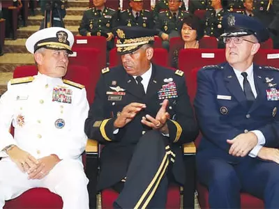 〈사진〉한국방문  미군  핵심  3인방,  북한에  강력  경고