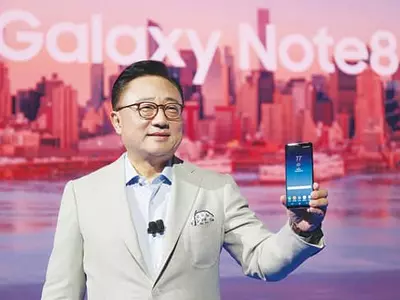 ‘갤럭시노트8’   화면 커지고 듀얼 카메라 탑재