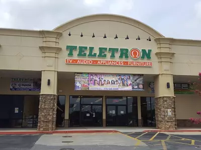 '마사지 의자 2천불 할인에 무이자 할부까지'