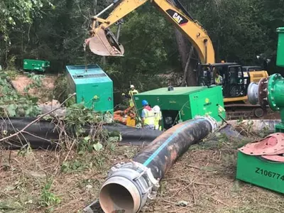 노후 하수관 파손 오물 대량 유출... 방역 비상