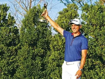 토머스 ‘제5의 메이저’ 역전 우승…통산 14승째