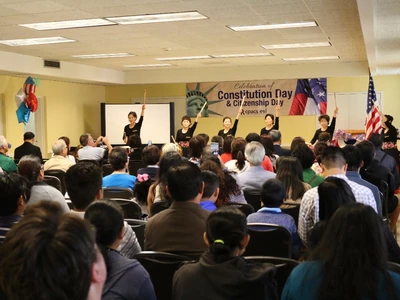 "시민권 취득  축하합니다"