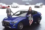 ‘역동적 우아함’으로 벤츠 . BMW 겨냥