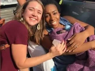 샤핑센터서 산모 출산 도운 간호사