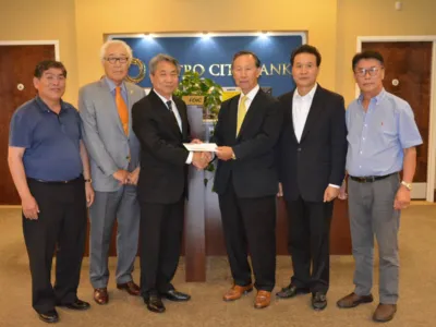 〈사진〉 메트로시티은행, 코리안페스티벌에 1만달러 후원