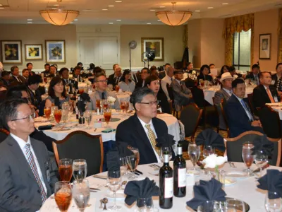 평통 '편향적' '사교클럽' 오명 벗을까