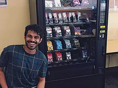 필요할 때 편리하게‘피임약 자판기 속으로’