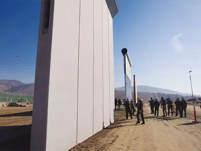 〈사진〉국경장벽 시제품 어떤 게 좋나 비교