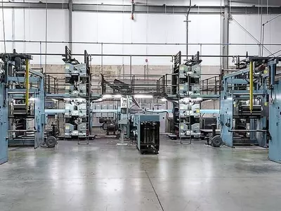 신문인쇄의 새로운 지평을 열었습니다....  최첨단 초고속 윤전기 가동