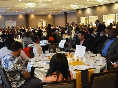 "아시안 권익신장 더욱 힘쓰겠다"