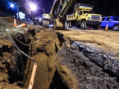 〈사진〉 한번도 아니고 두번이나 '싱크홀'