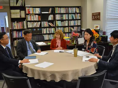 한인회 "장학금 신청 서두르세요"