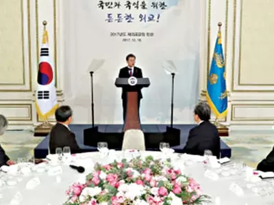 “재외공관 갑질·군림해선 안 된다”