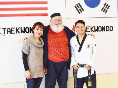 암 ∙부상 딛고 복음 전하는 한인 태권도 목사 부부