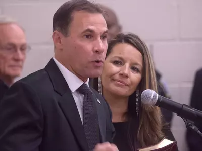 〈사진〉-귀넷 최초 히스패닉계 시장 취임