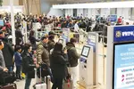 〈사진〉-인천공항 제2터미널 첫날부터 ‘북적’