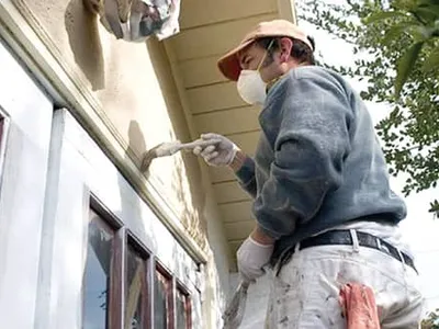 "작은 균열도 방치하면 큰 돈 들어"