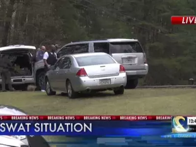 〈사진〉뷰포드 주택서 경찰과 대치극